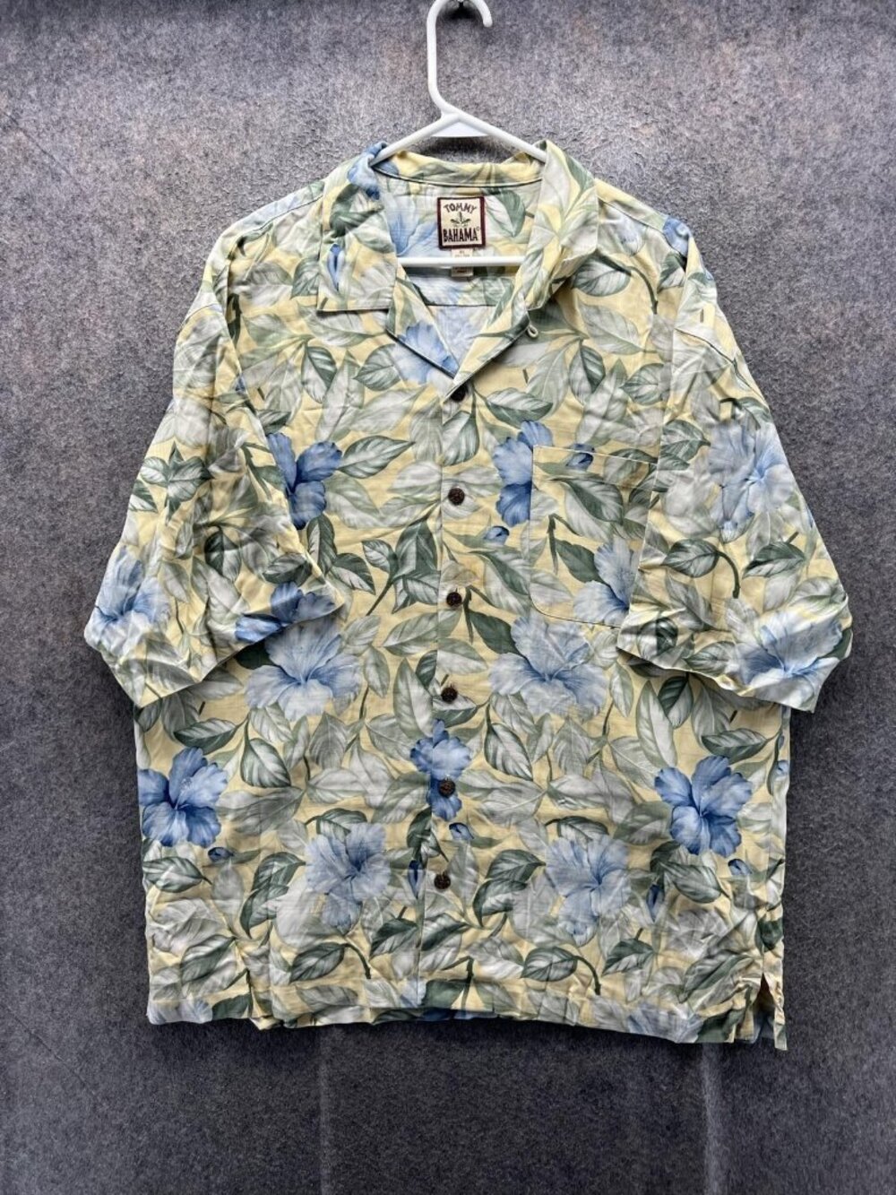 Tommy Bahama Shirt Mens XL Yellow Blue Floral Hawaiian Silk Button Down Camp
